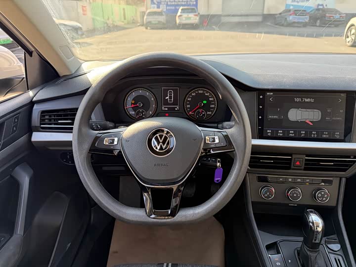 Фото 7 - Volkswagen Lavida