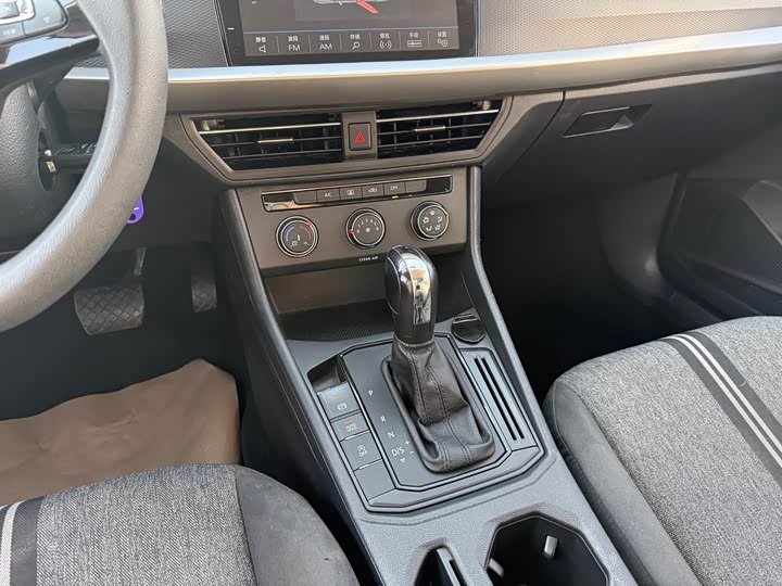 Фото 8 - Volkswagen Lavida