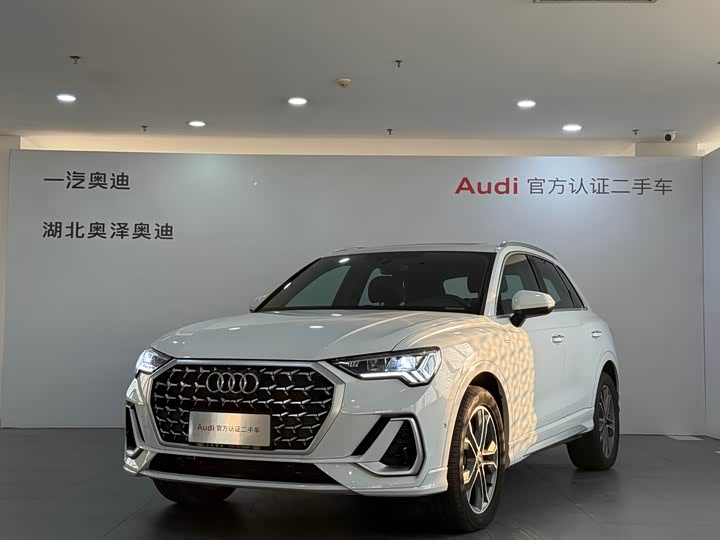 Фото 1 - Audi Q3