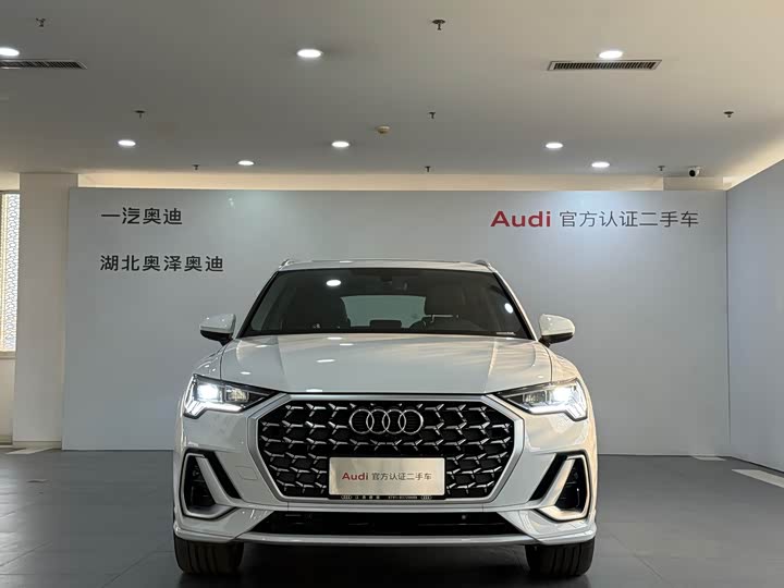 Фото 2 - Audi Q3