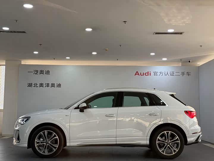 Фото 4 - Audi Q3
