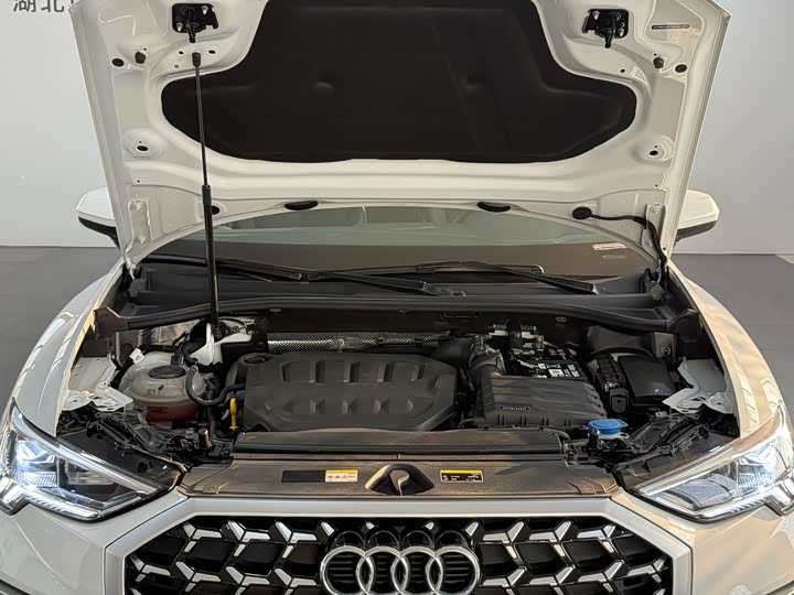 Фото 9 - Audi Q3