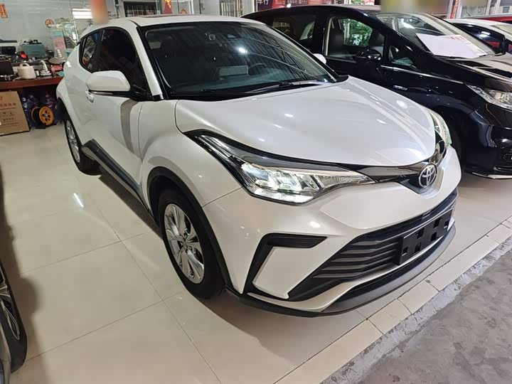 Фото 4 - Toyota Izoa