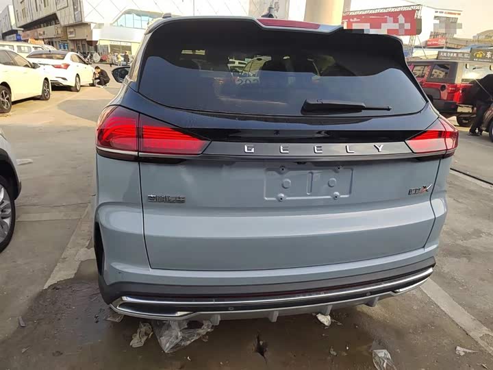 Фото 6 - Geely Atlas