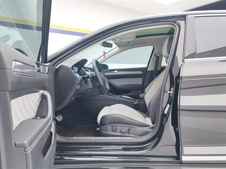 Фото 9 - Volkswagen Magotan