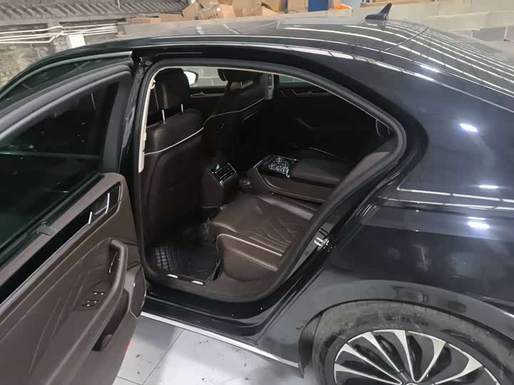 Фото 7 - Volkswagen Phideon