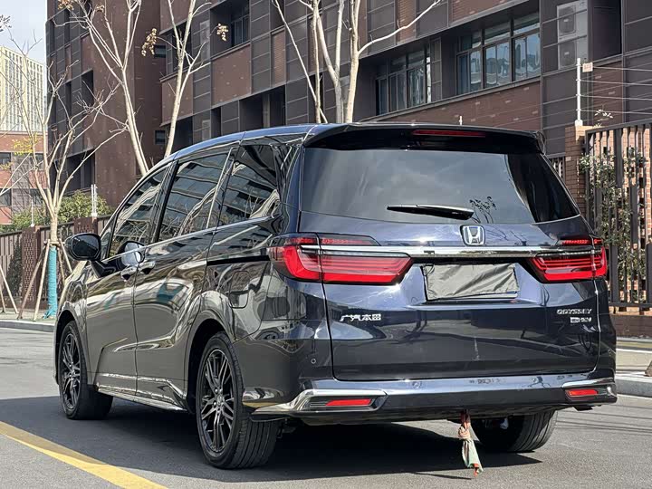 Фото 4 - Honda Odyssey