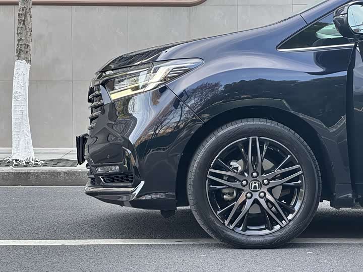 Фото 6 - Honda Odyssey