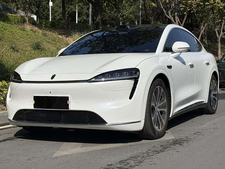 Фото 1 - Luxeed R7