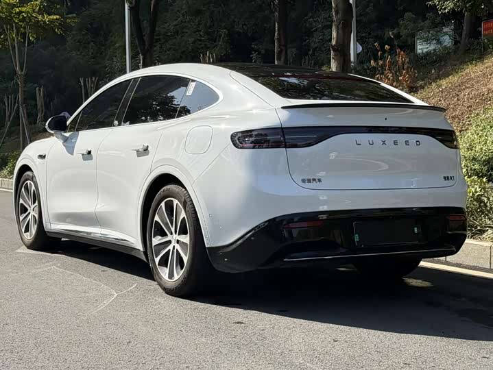 Фото 4 - Luxeed R7