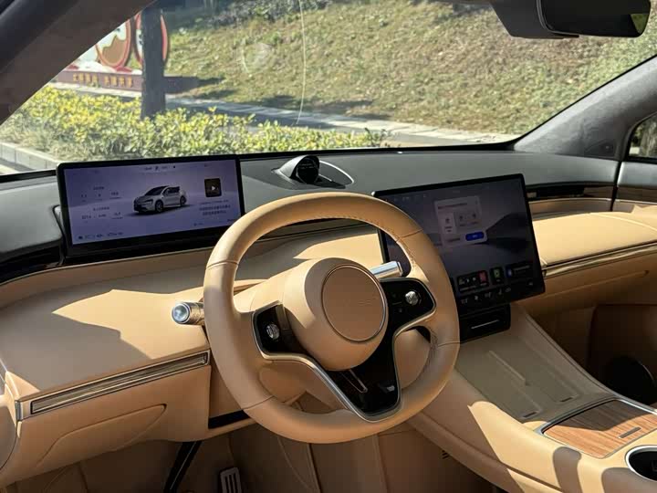 Фото 8 - Luxeed R7