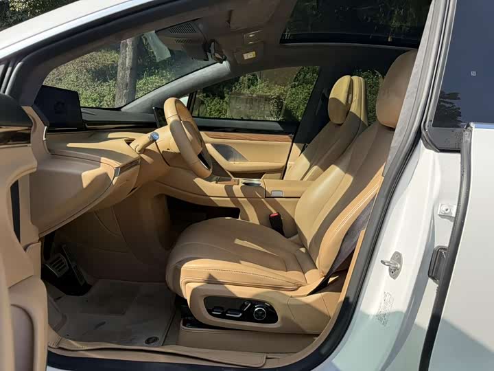 Фото 9 - Luxeed R7