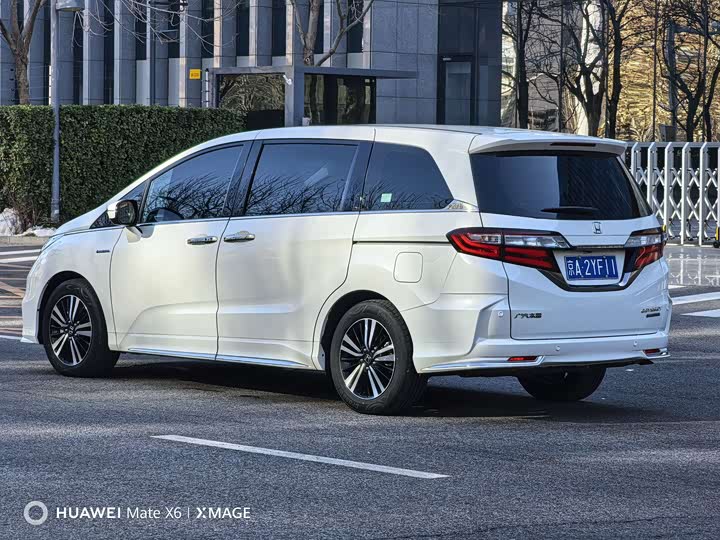 Фото 4 - Honda Odyssey