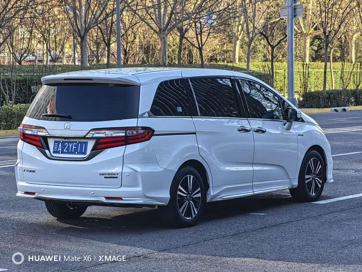 Фото 6 - Honda Odyssey