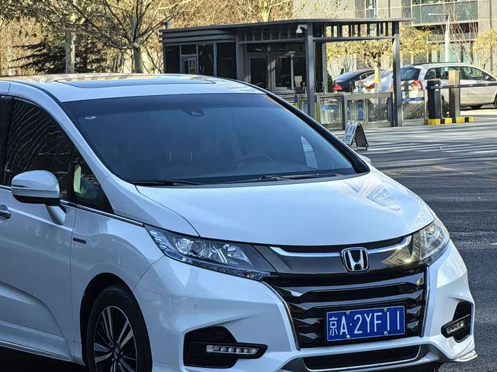 Фото 9 - Honda Odyssey