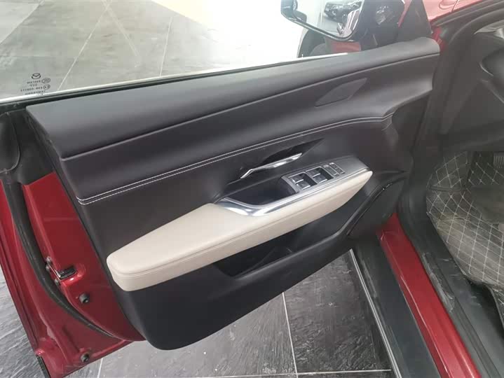 Фото 7 - Mazda EZ-6