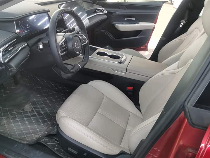 Фото 9 - Mazda EZ-6