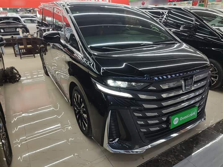 Фото 4 - Toyota Vellfire