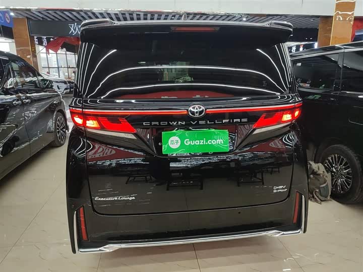 Фото 6 - Toyota Vellfire