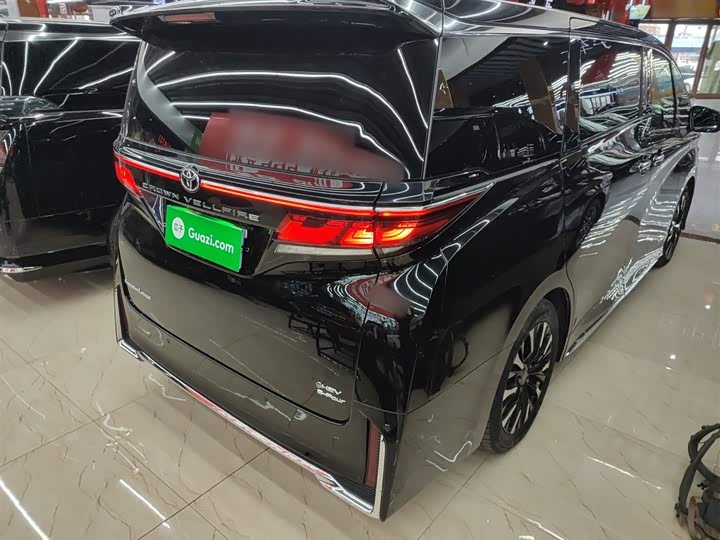 Фото 7 - Toyota Vellfire