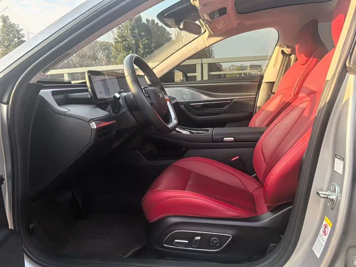 Фото 3 - XPeng P7