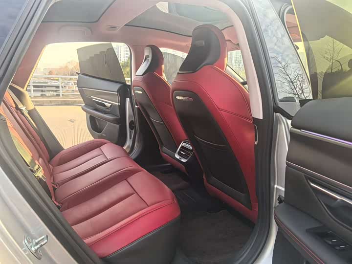 Фото 4 - XPeng P7