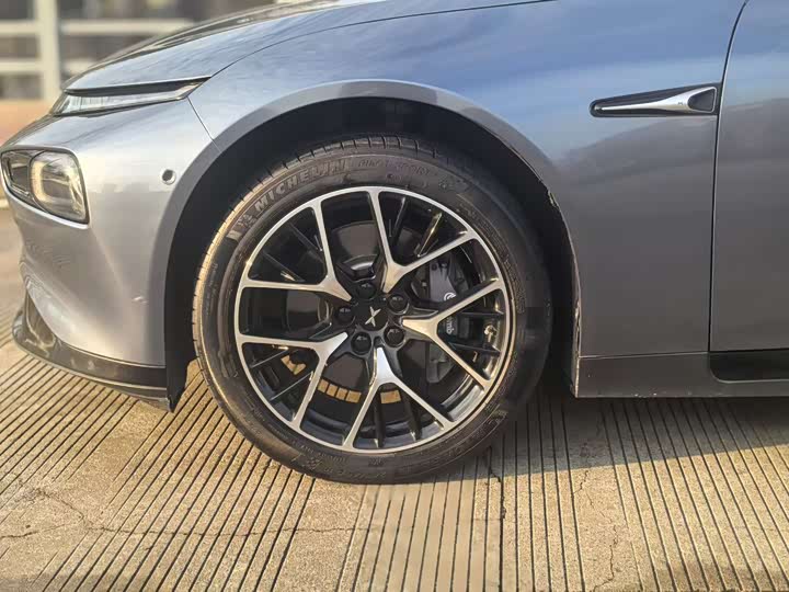 Фото 9 - XPeng P7