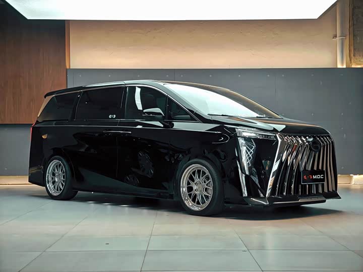 Фото 3 - GAC Trumpchi M8