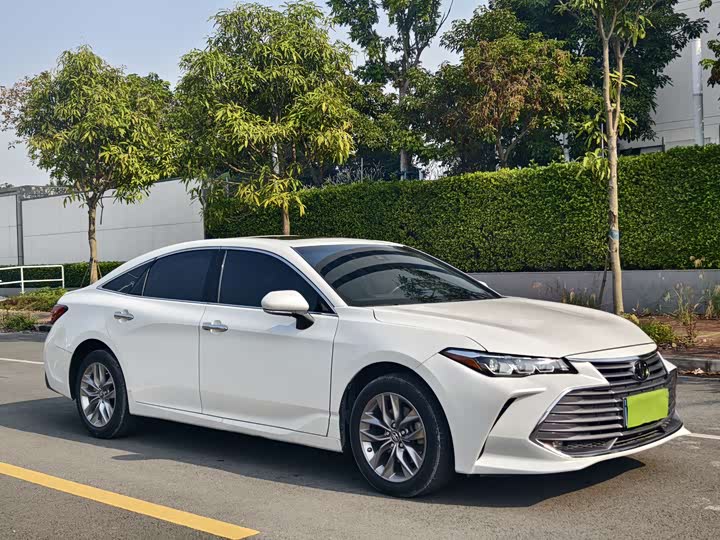 Фото 7 - Toyota Avalon