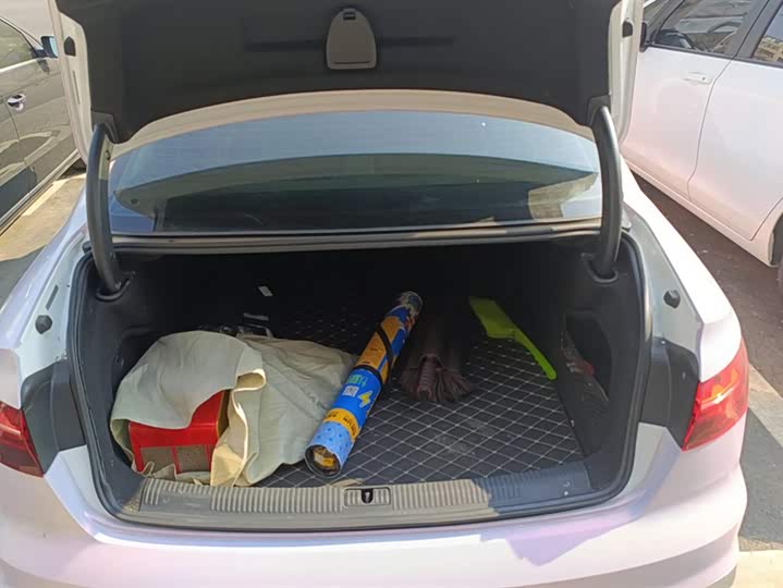 Фото 4 - Audi A4L