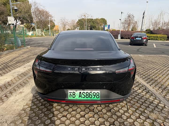 Фото 5 - XPeng Mona M03