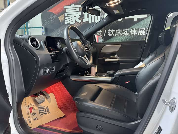 Фото 3 - Mercedes-Benz GLA-Class