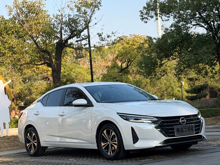 Фото 3 - Nissan Sylphy