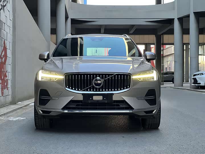 Фото 2 - Volvo XC60