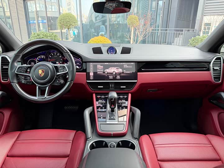 Фото 8 - Porsche Cayenne