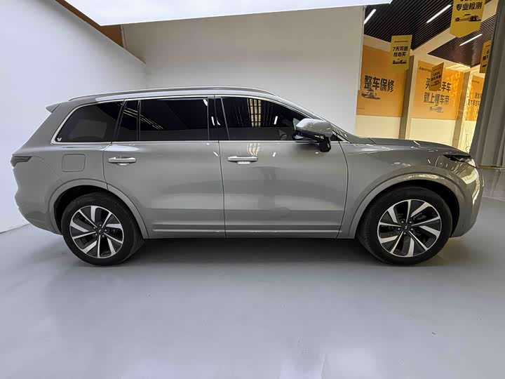 Фото 6 - LiXiang One