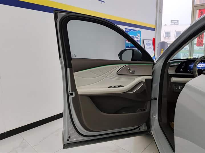 Фото 7 - Exeed RX C-DM Hybrid