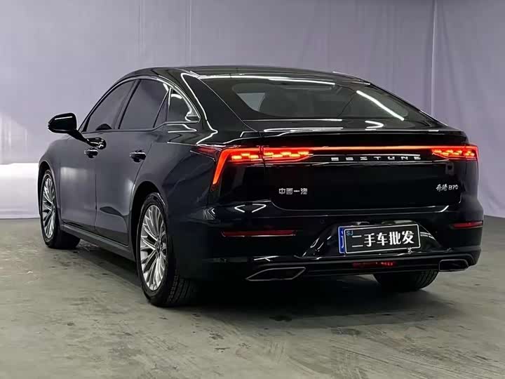 Фото 8 - Bestune B70