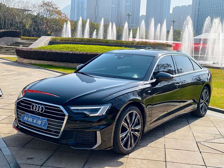 Фото 1 - Audi A6L