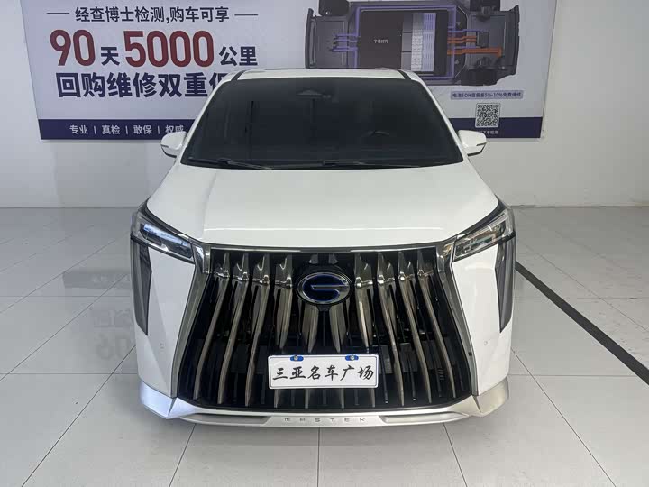 Фото 2 - GAC Trumpchi M8