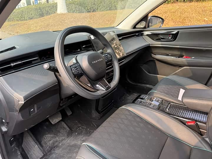 Фото 7 - Honda e:NP2