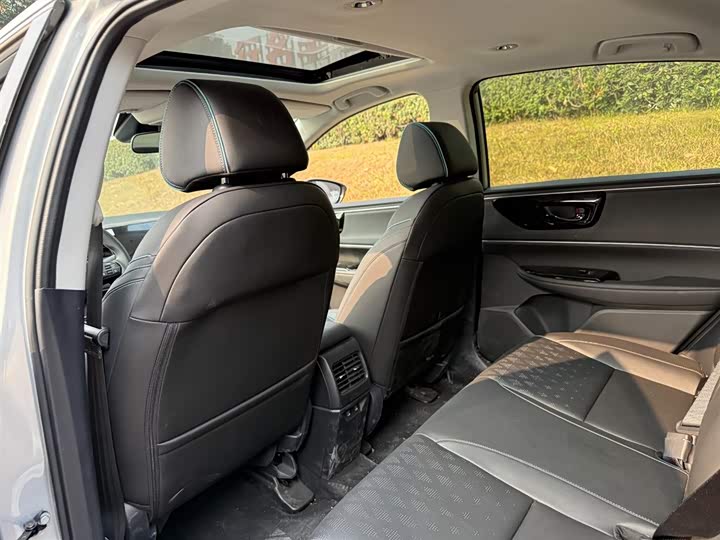 Фото 9 - Honda e:NP2