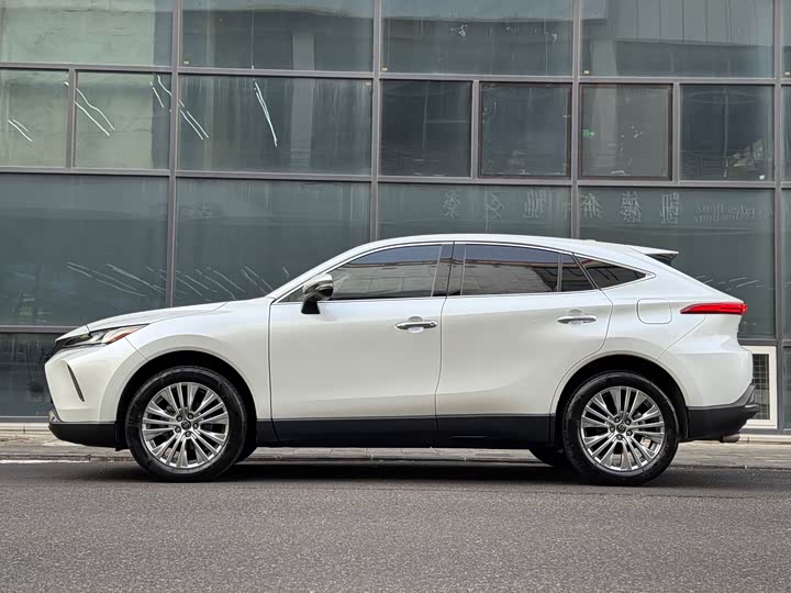 Фото 3 - Toyota Harrier