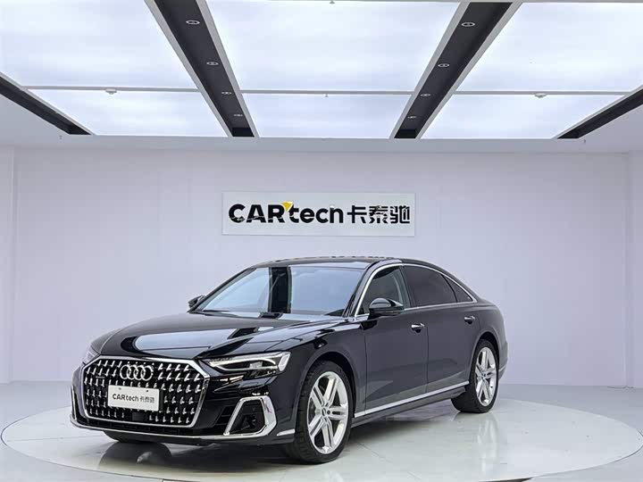 Фото 1 - Audi A8