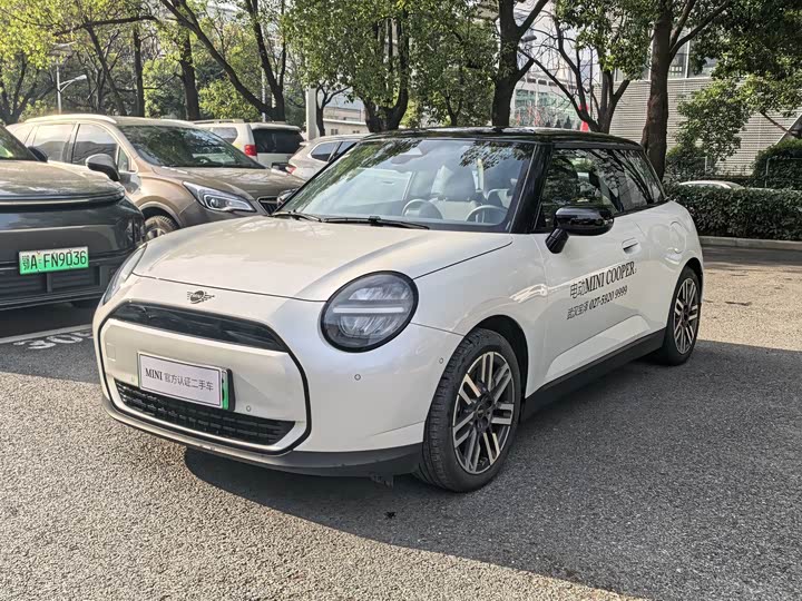 Фото 1 - Mini Cooper