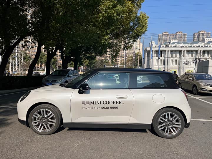 Фото 7 - Mini Cooper