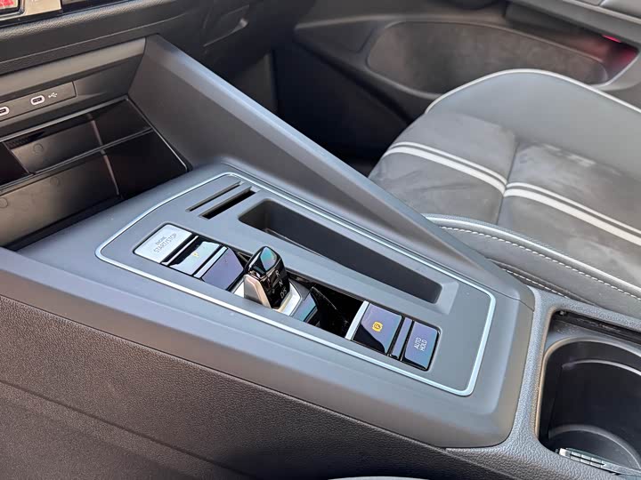 Фото 9 - Volkswagen Golf