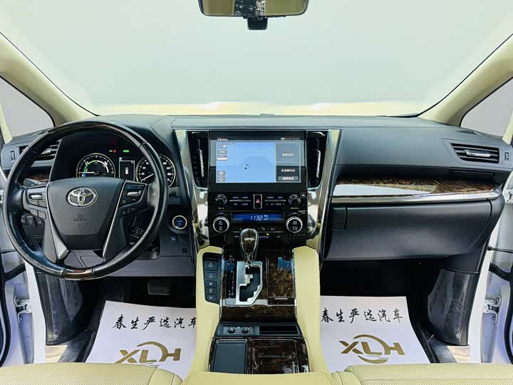 Фото 6 - Toyota Alphard