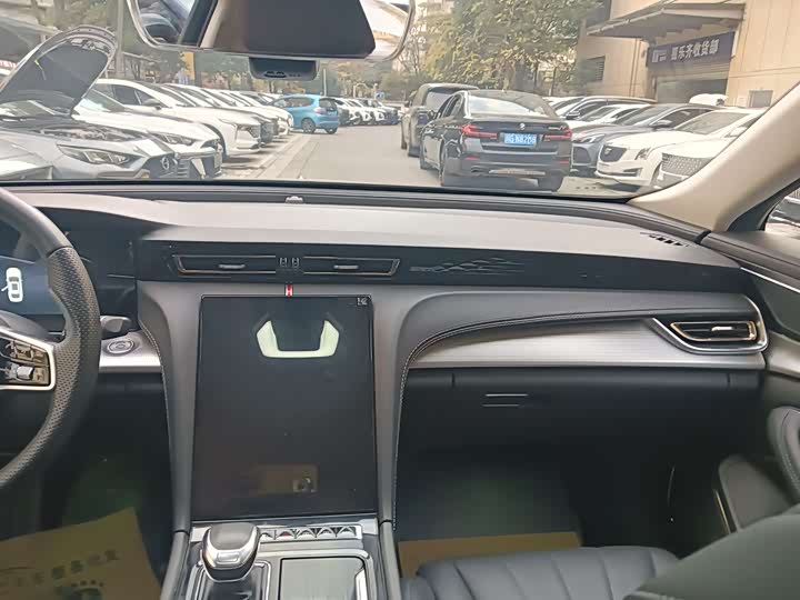 Фото 8 - Hongqi H5