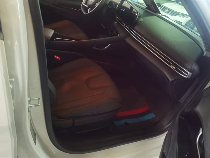 Фото 8 - Hyundai Elantra N line